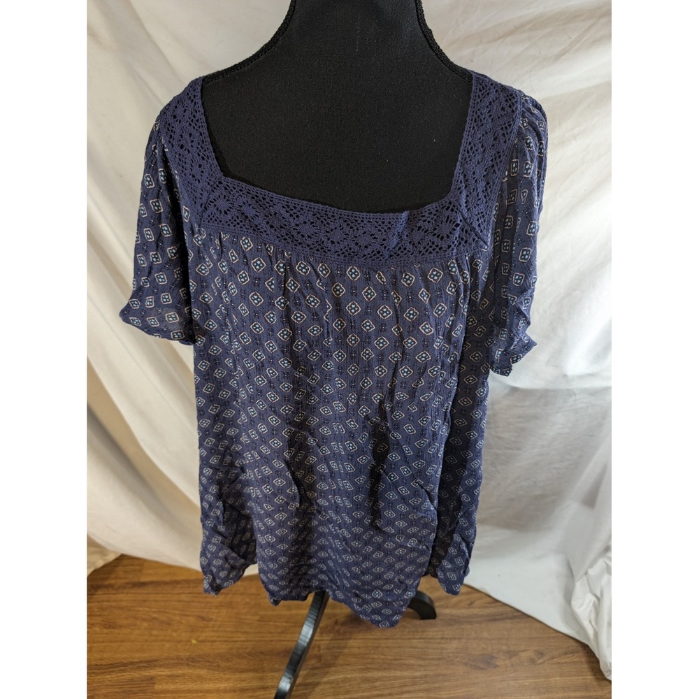 NWT Torrid Size 3 Foulard Gauze Blouse Blue Geometric S/S